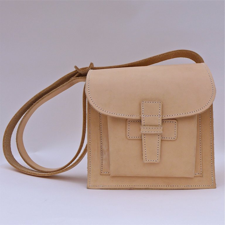 AGNES BADDOO CANVAS SAC 1 + SAC 2 – PLAIN GOODS