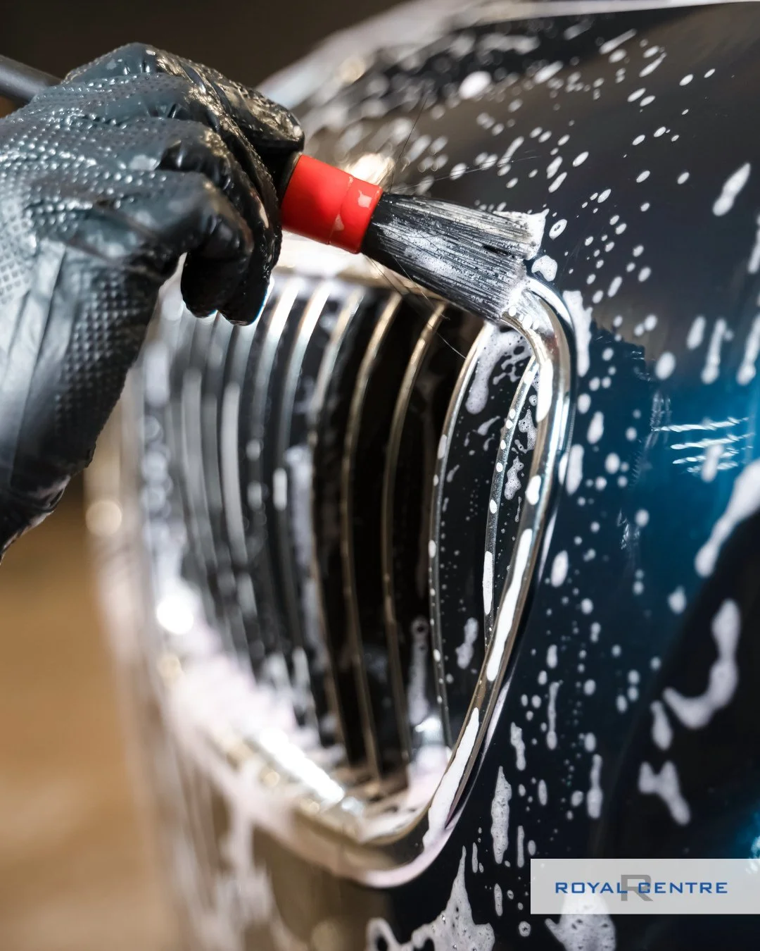 Sunny days are here! βοΈ ββ 
β 
There’s no better time to get your car looking its best with a professional detail from Spark Auto Detailing. β¨π ββ 
ββ 
Stop by Royal Centre for lunch + errands while the pros clean your ride - book now at sparkauto