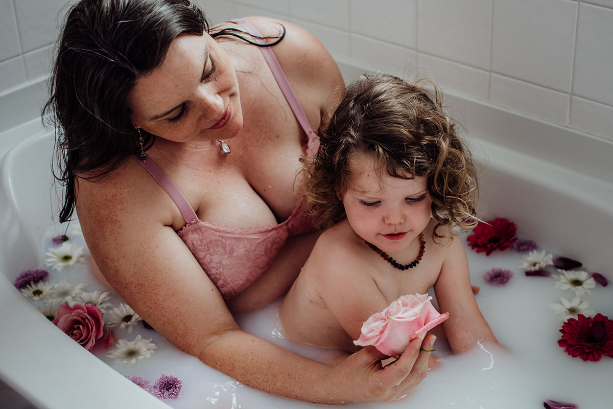 maternity-milk-bath-photography1.jpg