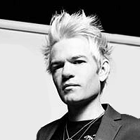 DERYCK WHIBLEY, SUM 41 “I had certain goals and aspirations as a singer that I couldn’t get to without Val. She showed me the way to make singing much easier and fun. Now I love singing.”
