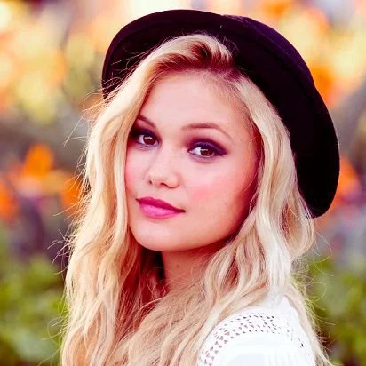 Valerie Morehouse celebrity vocal coach client Olivia Holt