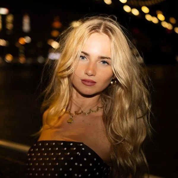 Claire Rosinkranz