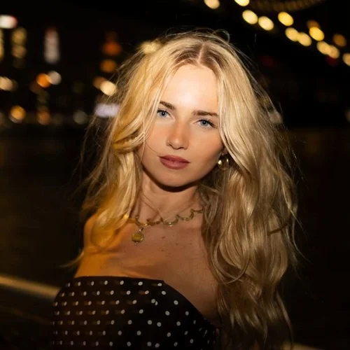 Valerie Morehouse celebrity vocal coach client Claire Rosinkranz
