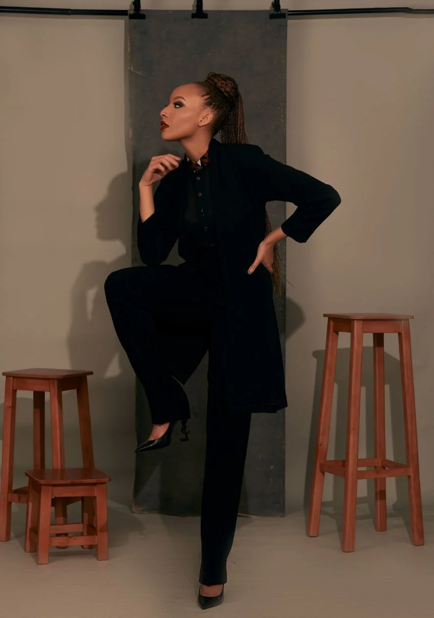 LONG_BLACK_JACKET_2.jpg
