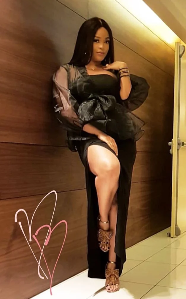 @adaezeyobo in the ANZA Blouse