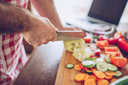 cut-food-in-big-chunks-wp.jpg
