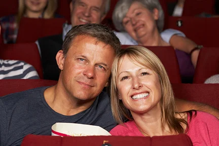 couple-romantic-movie-wp.jpg