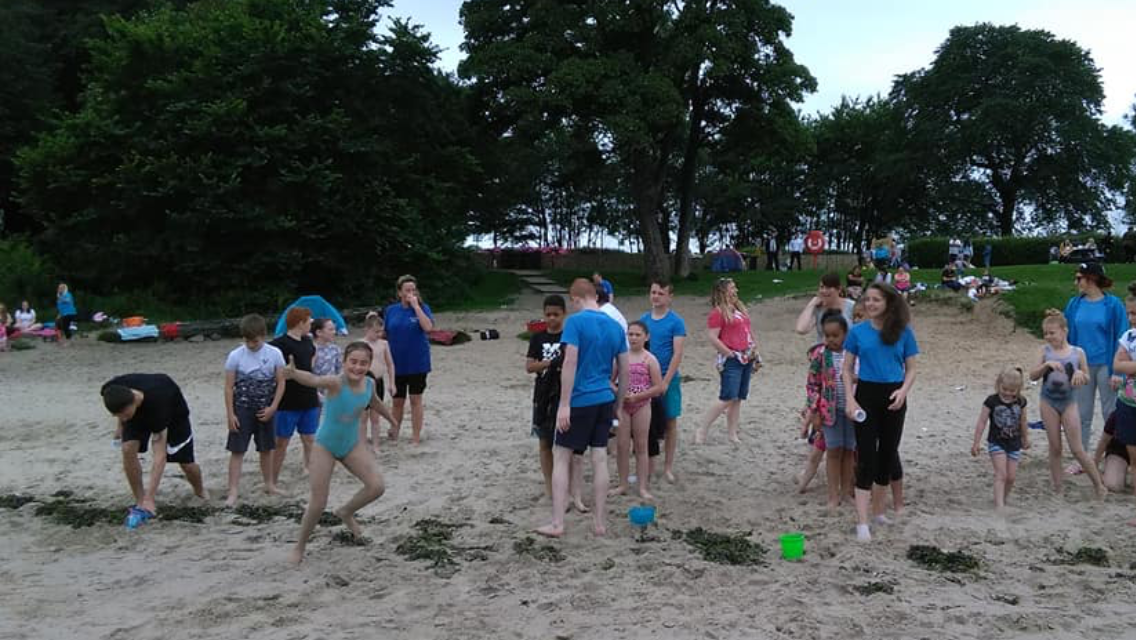 beachtripsummer19-2.png