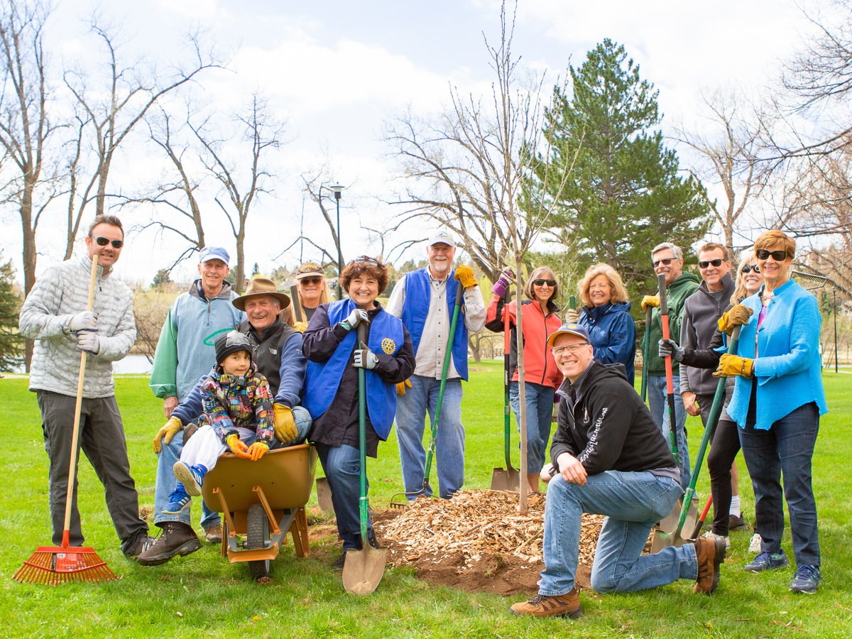 Rotary Club planting at Family Learning Center (private)