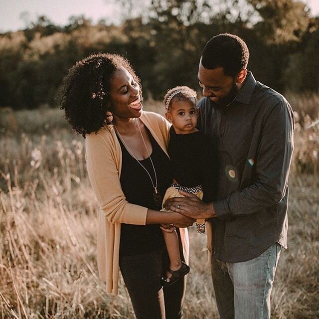 Meet Tiffany, Dariel, and Elena of @brightblackcandle! ⁠⠀
⁠⠀
&quot;Bright Black Candles uses scent as a medium and candles as a platform for sharing positive narratives about Blackness.⁠⠀
⁠⠀
Why candles? Because across centuries, candles have been em