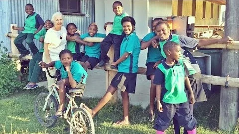  Refugees settle in Mingoola, NSW I Behind the News. (3 mins) 