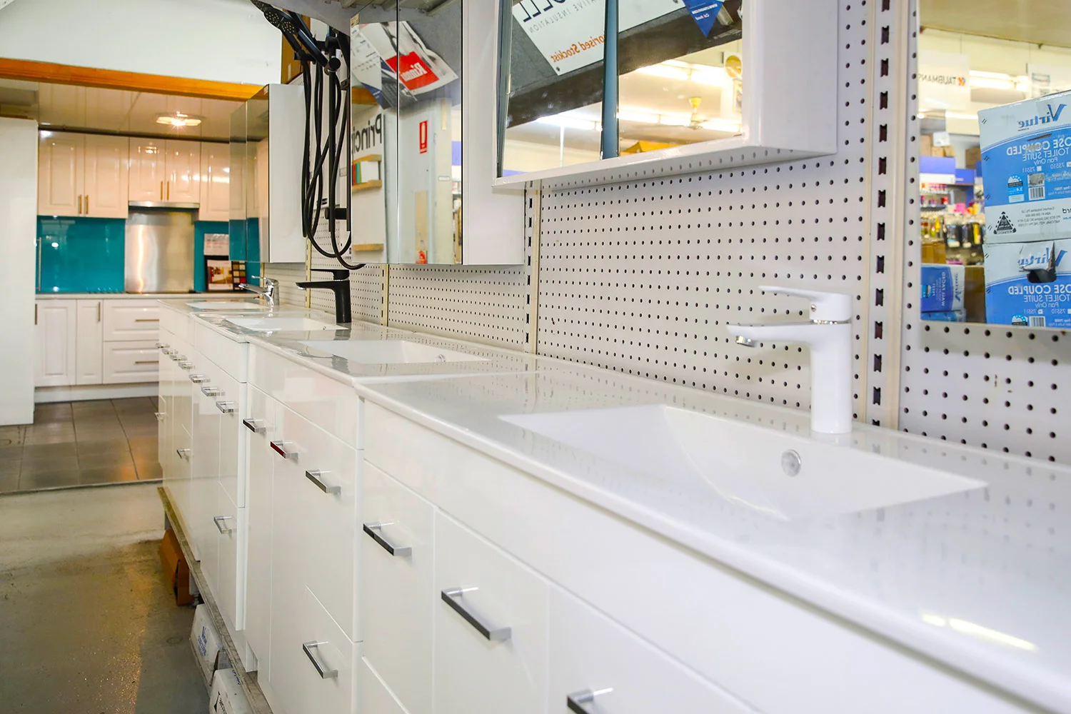 MCPhoto-2100 WEB.jpg