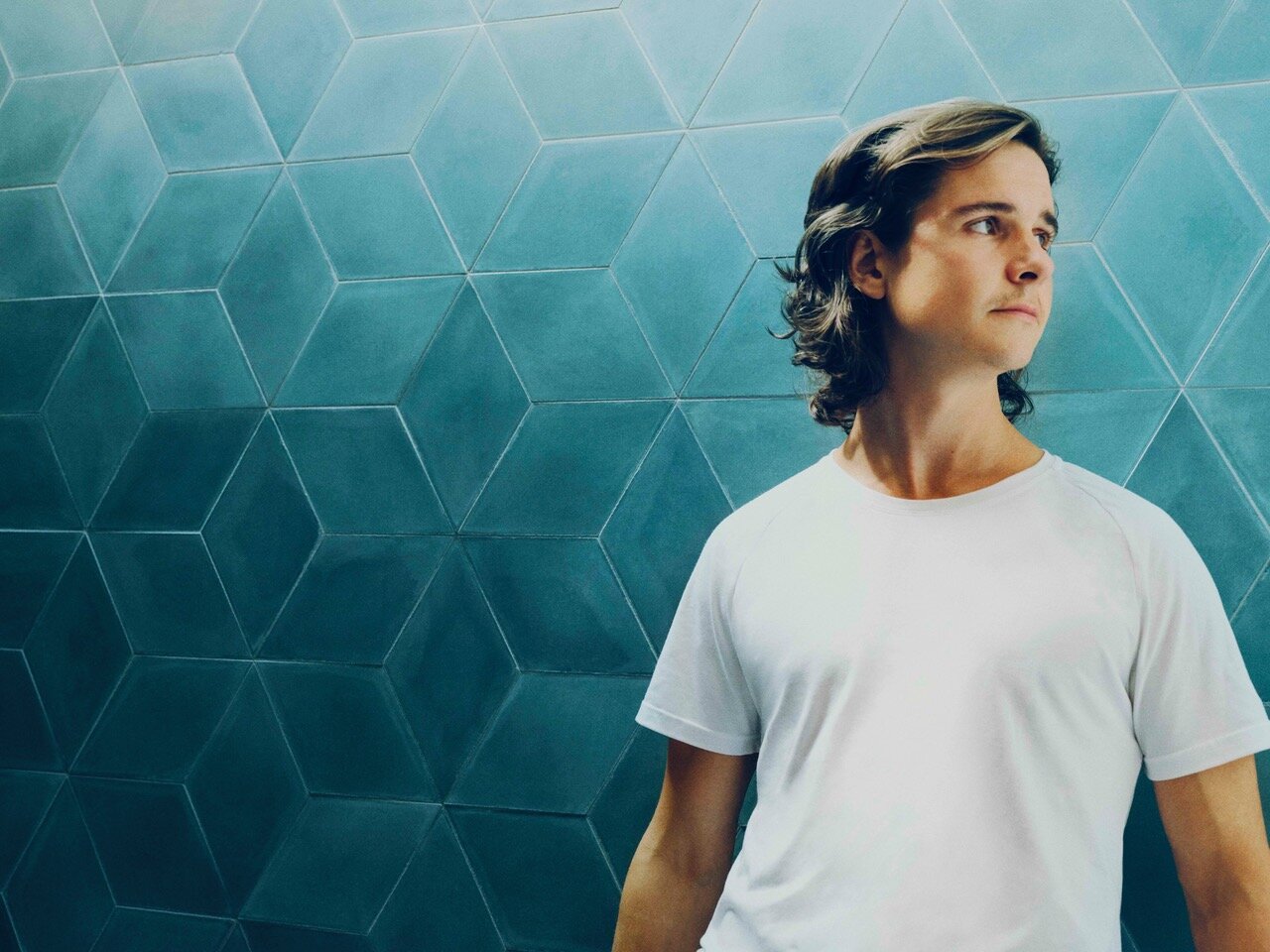 INTERVIEW WITH LUKAS GRAHAM — X-RAY MAGAZINE | MUSIC & MORE