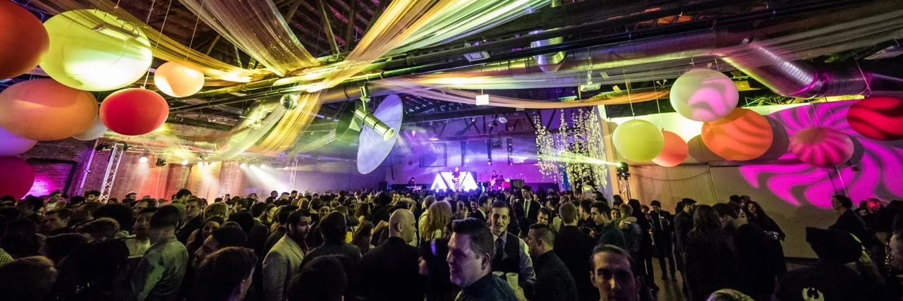  Canvas NYE 2017 | fabric installation assistant 