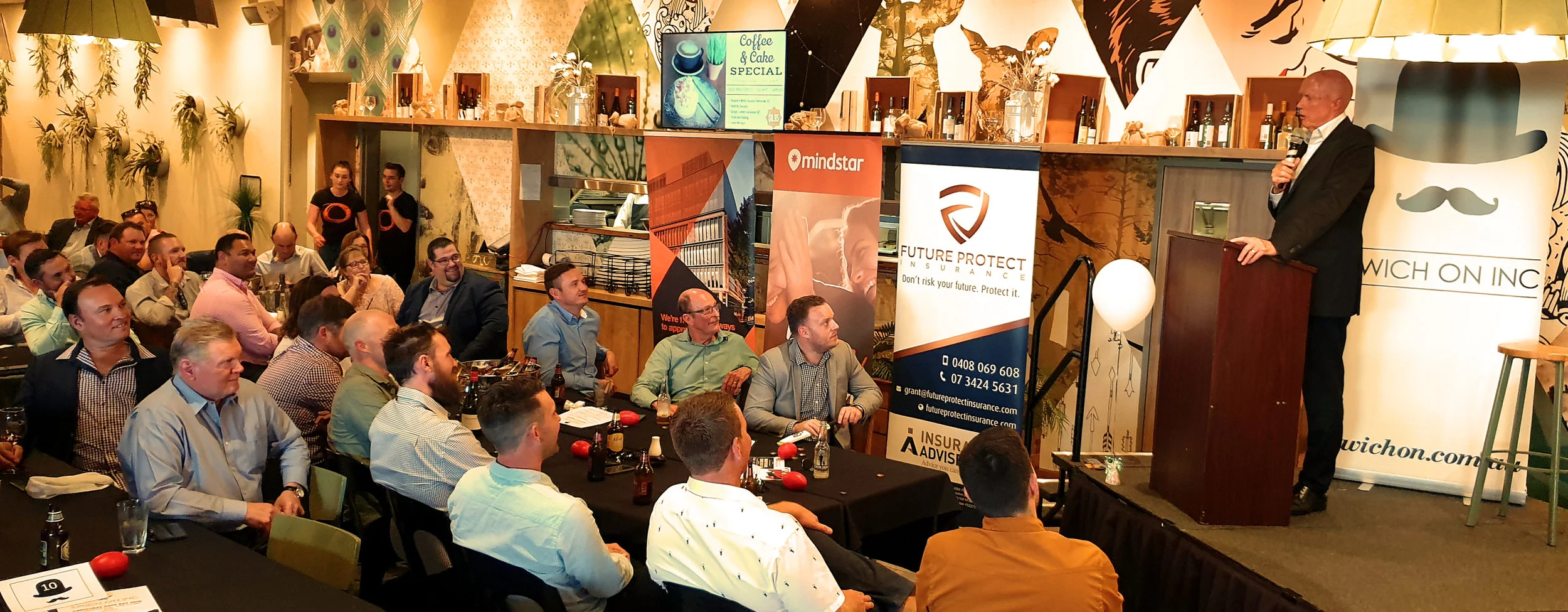 Kerry O’Keeffe entertains guests at the 2019 Sportsman Luncheon, Orion Hotel, Springfield Central.