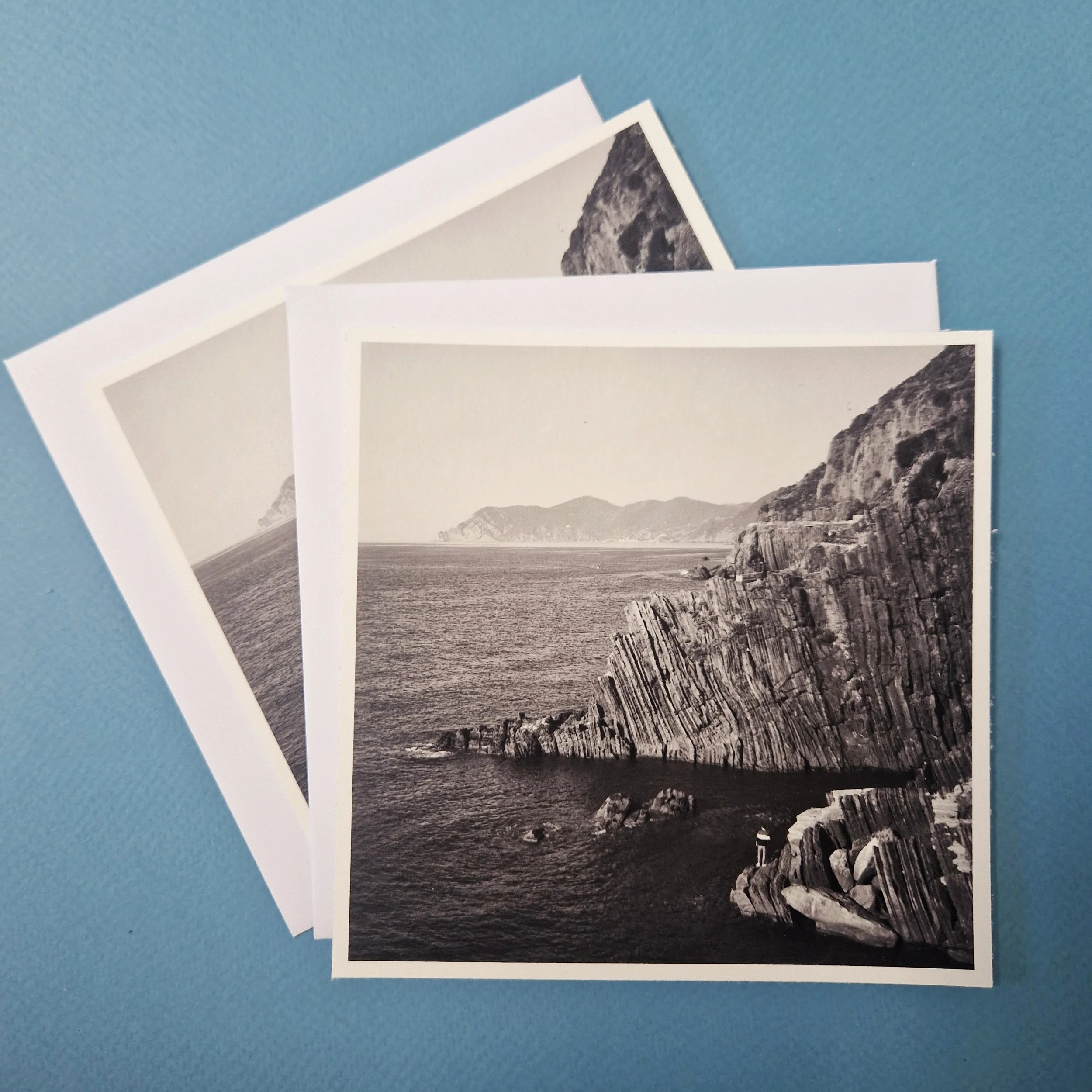 rocks_cinqueterre.jpg