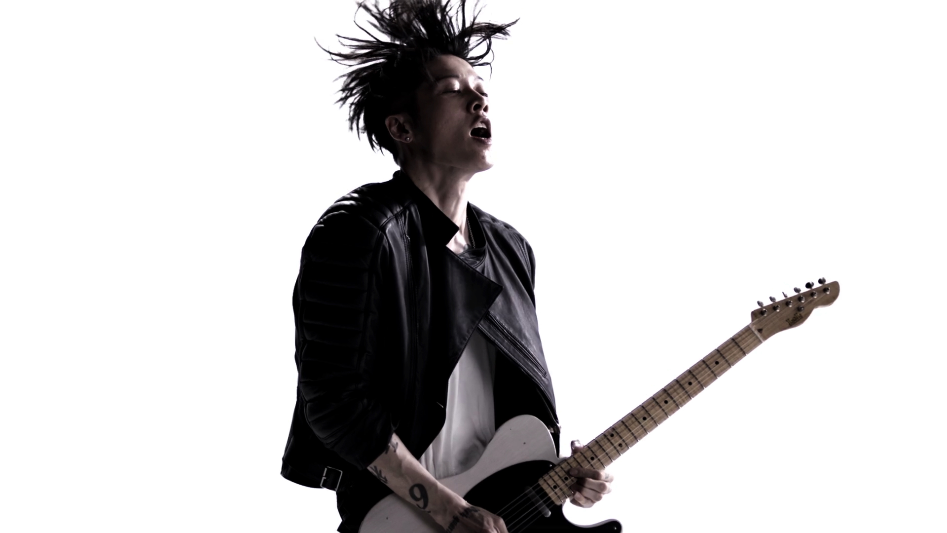 Miyavi_TheOthers_MV_01.jpg