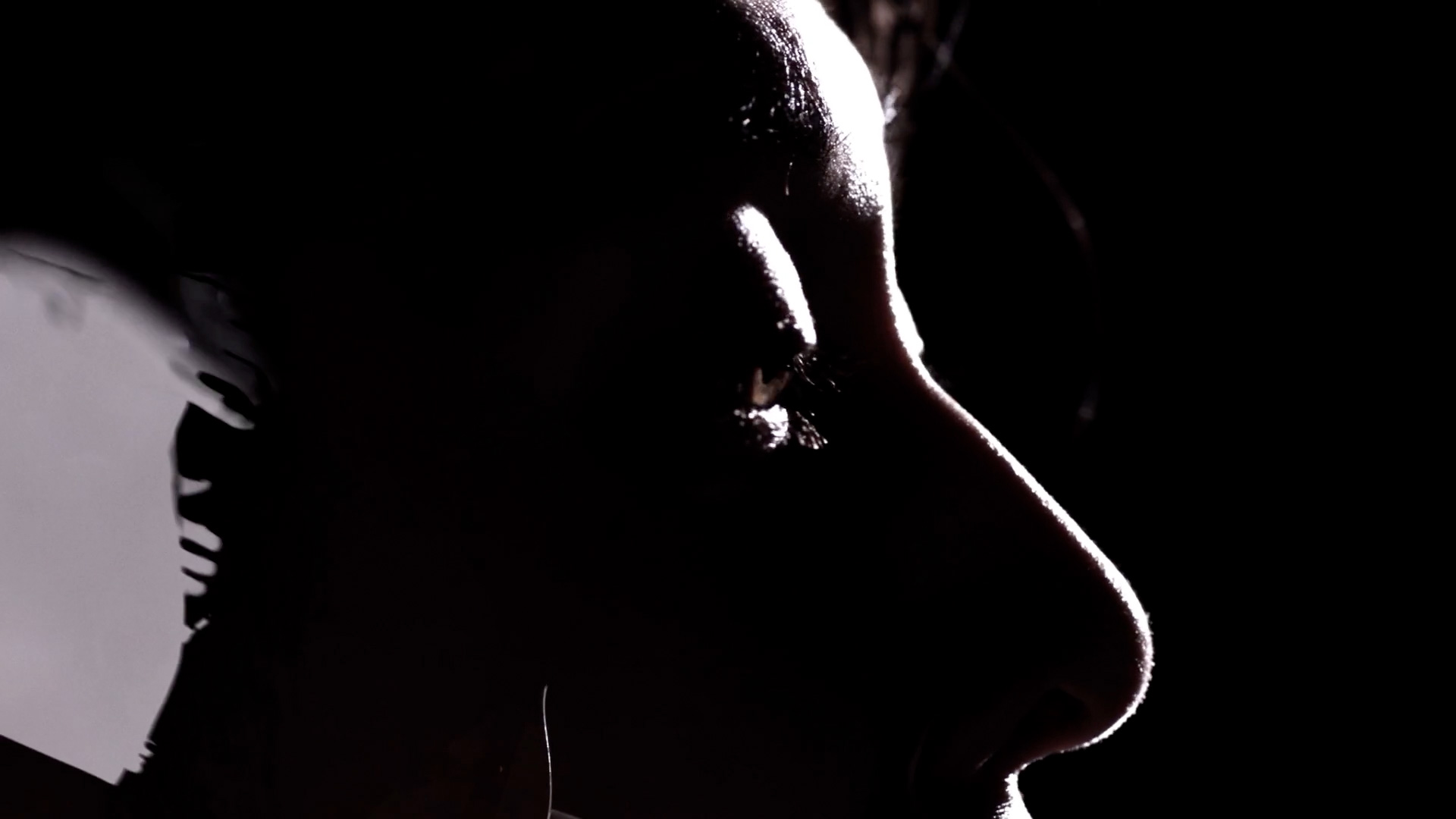 Miyavi_TheOthers_MV_19.jpg
