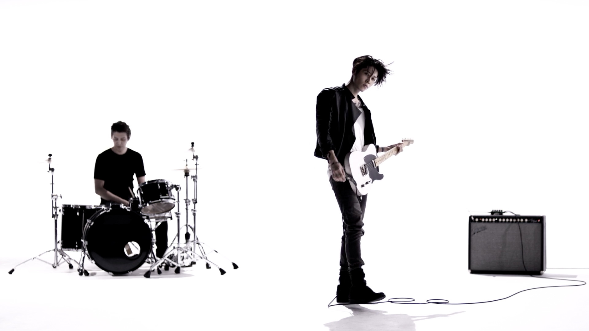 Miyavi_TheOthers_MV_24.jpg