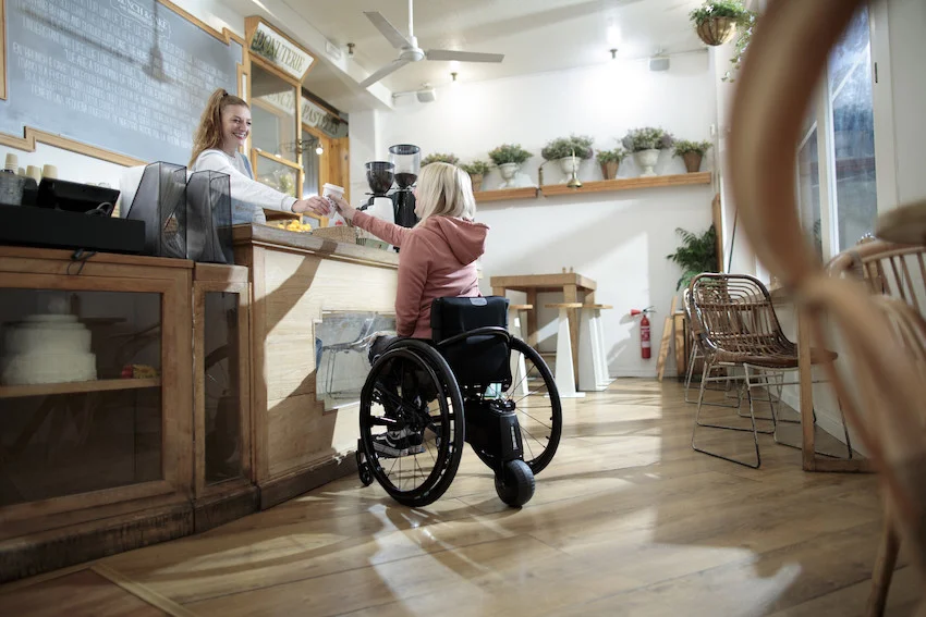 RS21681_SMOOV BE93-scr.jpg