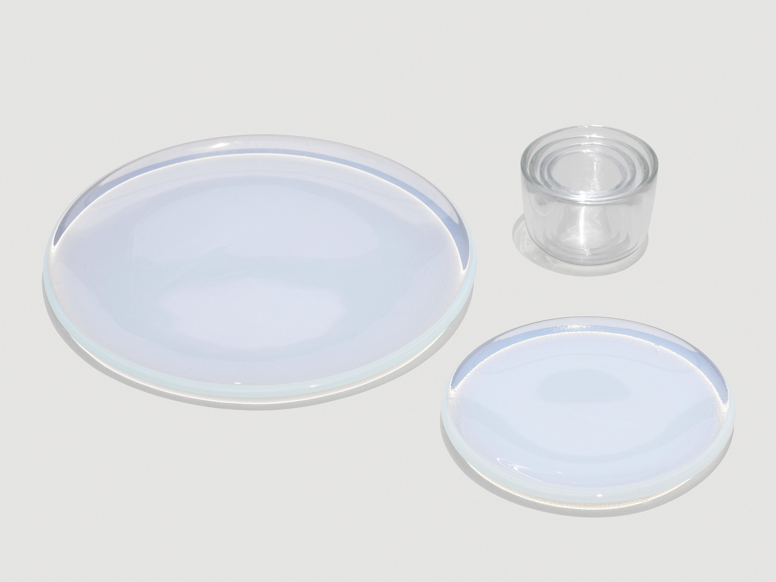 Opaline plates-Clear tumblers©Tora Urup.jpg
