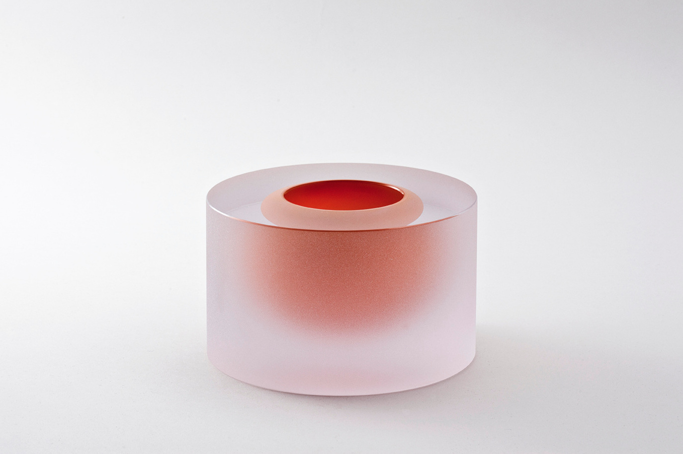 Cylinder%2Bwith%2Bfloating%2Bbowl.%2BCoral.%2BMatbrushed.%2Bh10.5%2Bx%2Bw17cm%2B%25C2%25A9Tora%2BUrup%2B2015.jpg
