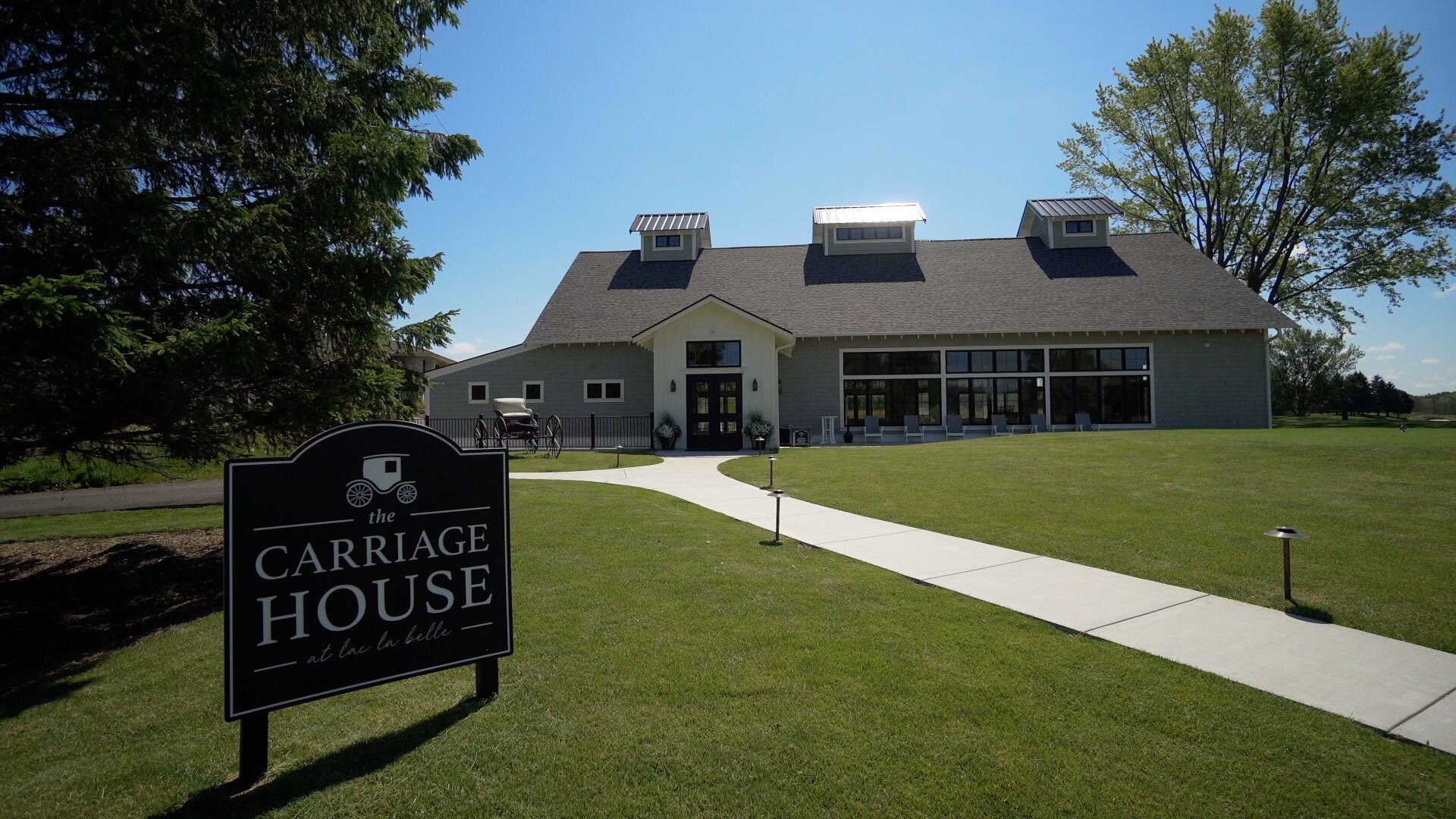 Wedding at the Carriage house exterior photo