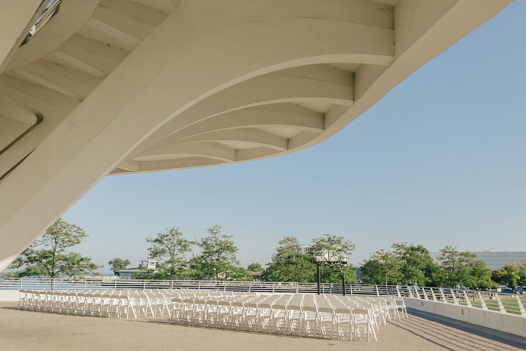 Outdoor Ceremony at the Milwaukee art museum