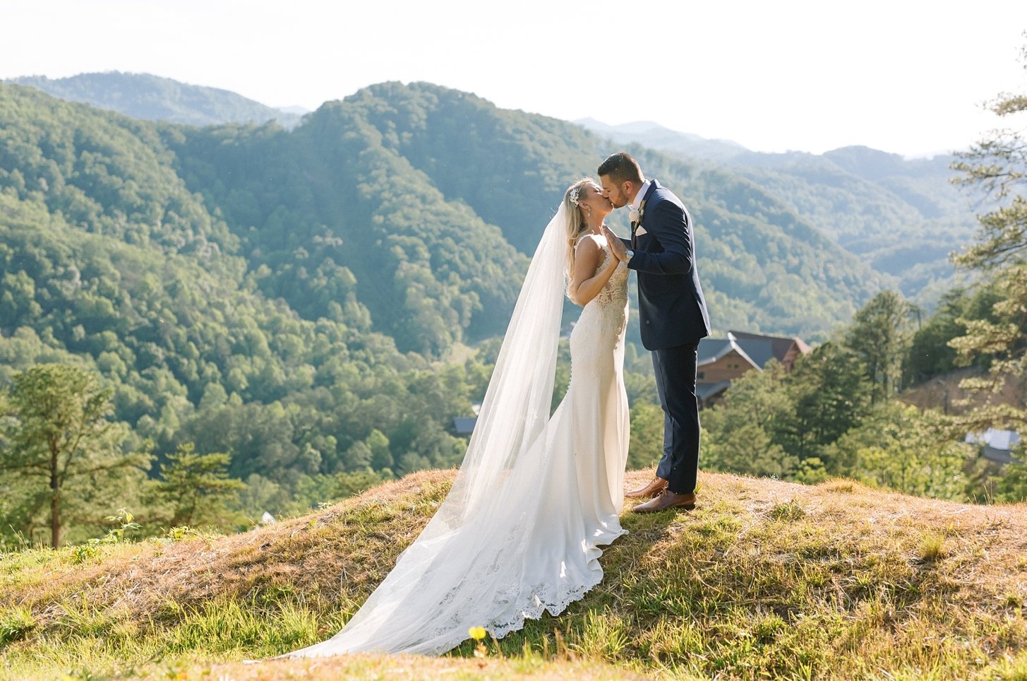 Bride and groom sunset photo session at the magnolia venue