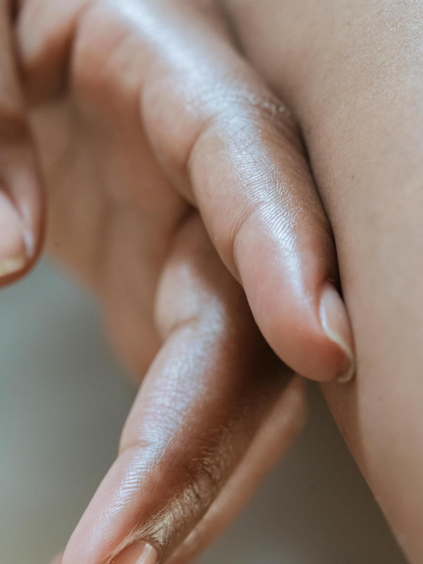 Skincare that feels like nature intended 🌿

#Wildlygentle #Organicgoodness #Herbfarmacy #Farmgrownskincare