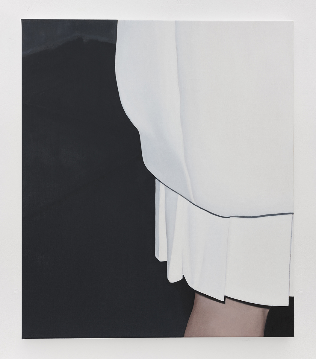  White Dress I | 2018 | oil on linen | 70 x 60 cm | 27.6 x 23.6 in | Private Collection | Photo Lee Welch 