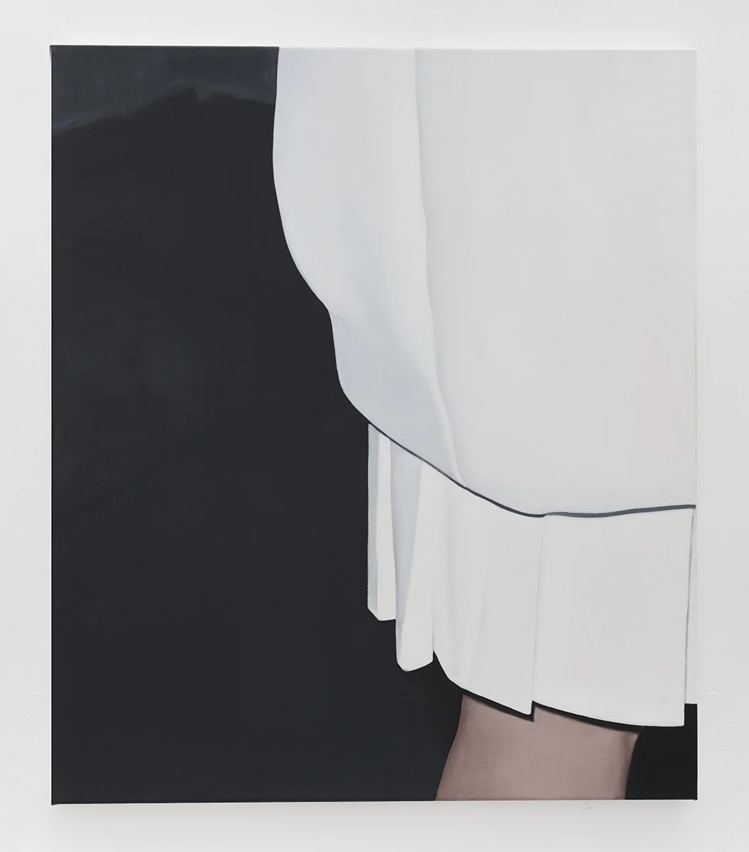 White Dress I | 2018 | oil on linen | 70 x 60 cm | 27.6 x 23.6 in | Private Collection | Photo Lee Welch