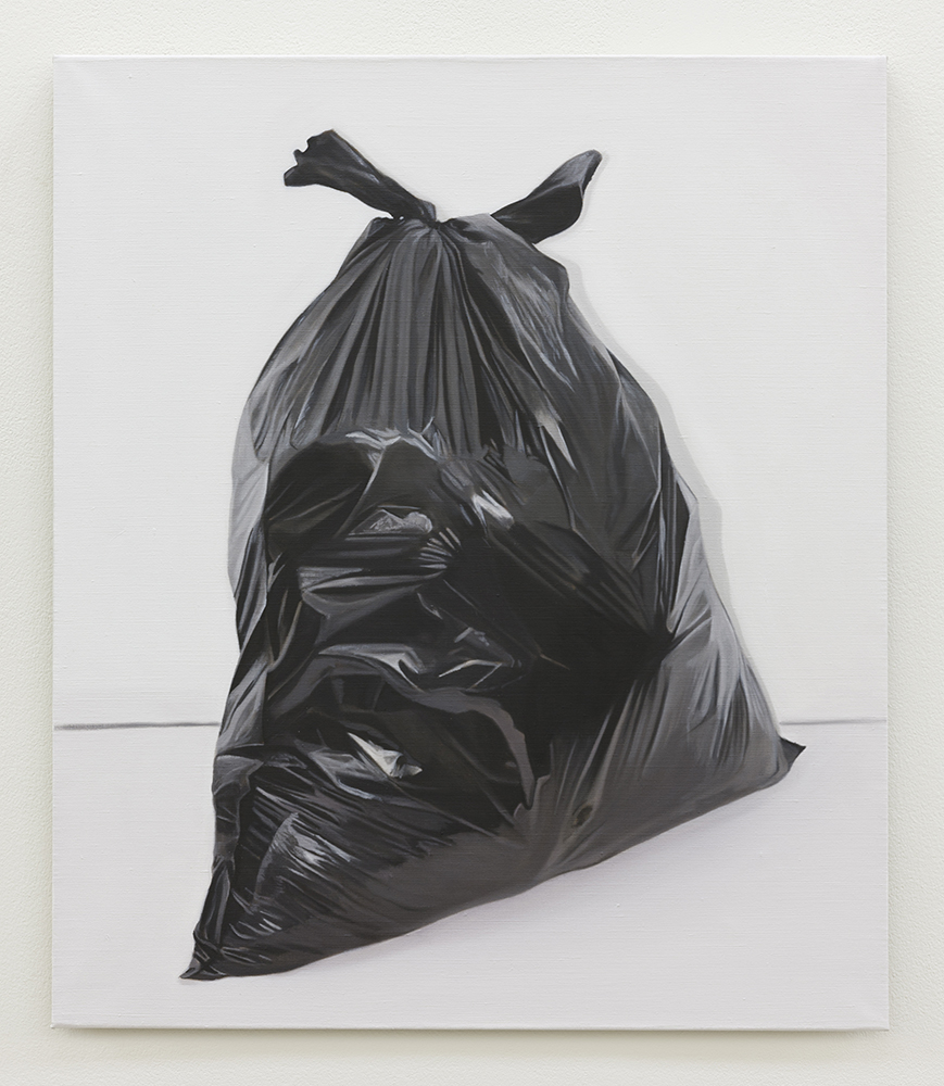  Black sack | 2017 | Oil on linen | 70 x 60 cm | Private Collection | Photo by Lee Welch 
