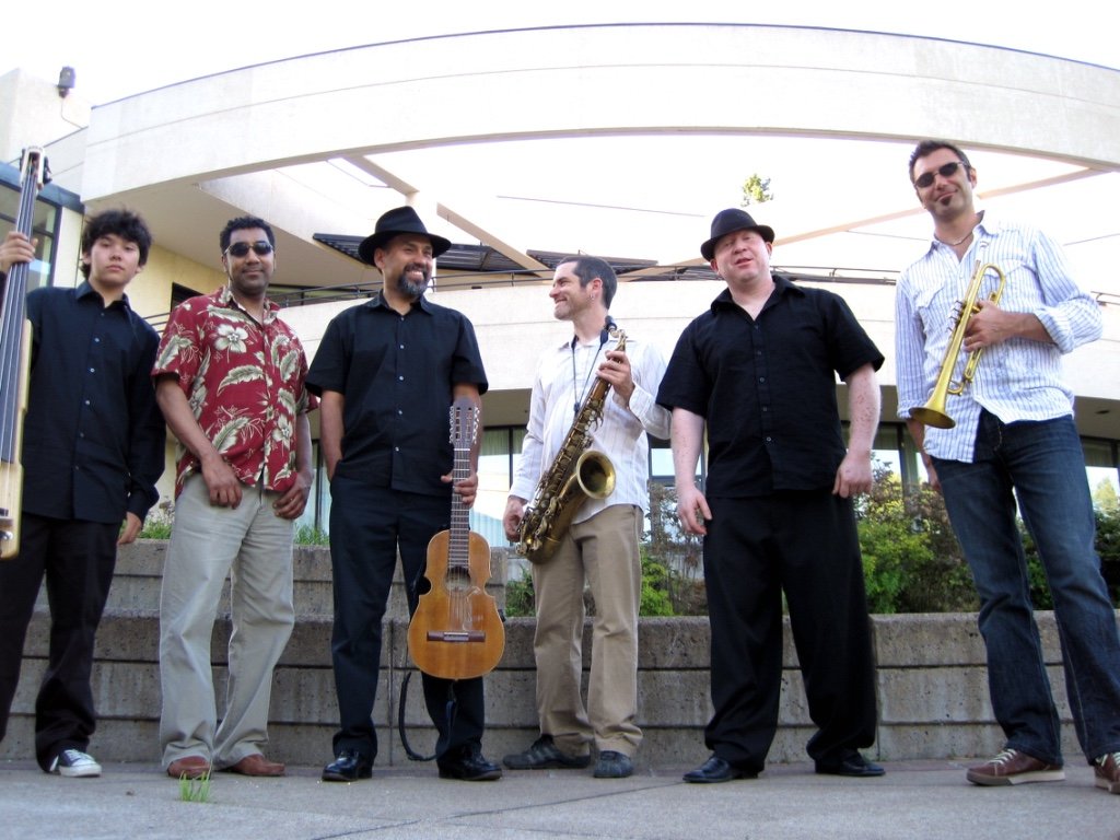 Son Maleo live at beergarden during Oktoberfest 2023