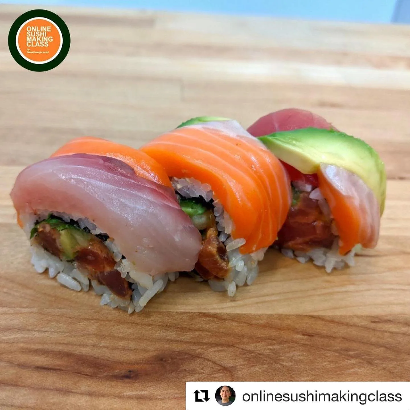 Mmmm...let&rsquo;s get this week rolling with some delicious sushi! Here&rsquo;s a repost from @onlinesushimakingclass. Kaz Matsune is a member of @sfffoodsociety and volunteering as a board member for us as well! Love the sushi trivia! 🍣 
・・・
Sushi rice is best stored at room temperature after cooking🍚

Slightly warm sushi rice goes well with the fish.

#breakthroughsushi #sushimakingclass #OnlineSushiMakingClass #sushikit #sushi #sushilovers #sushitime #food #japanesefood