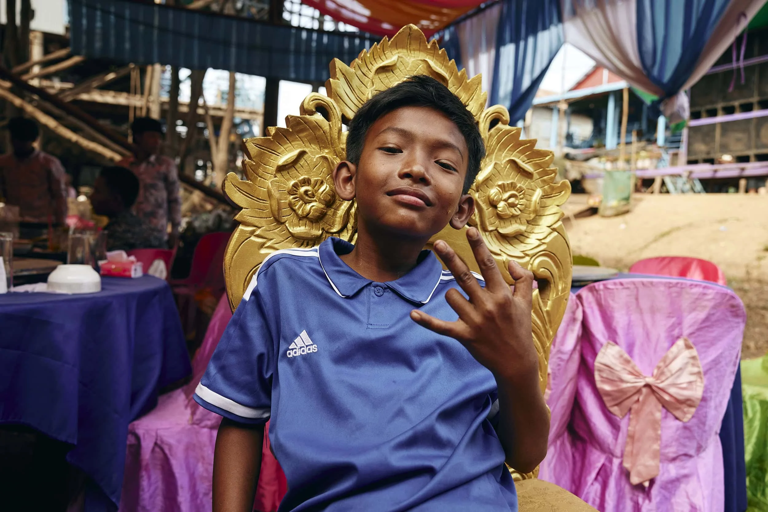 kampong-phluk-cambodia-wedding-portrait-07.jpg