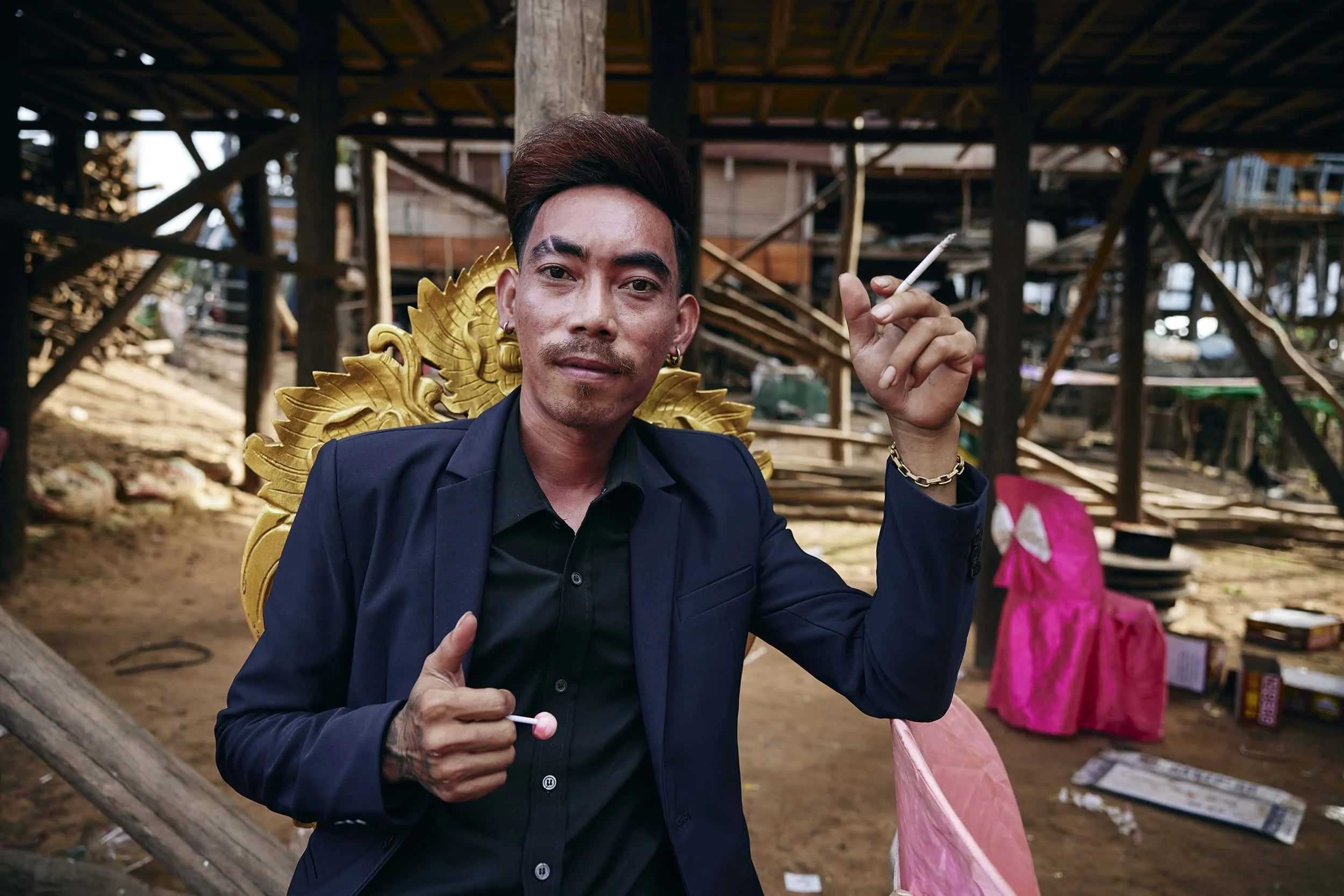 kampong-phluk-cambodia-wedding-portrait-08.jpg