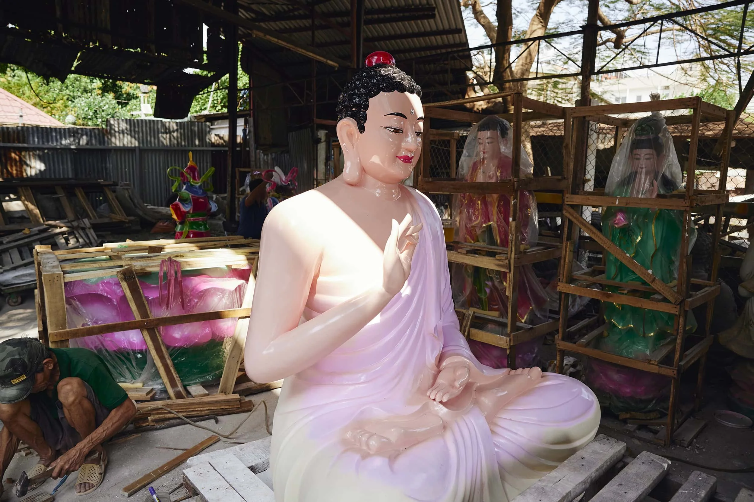 ho-chi-minh-city-religious-statue-workshop-12.JPG