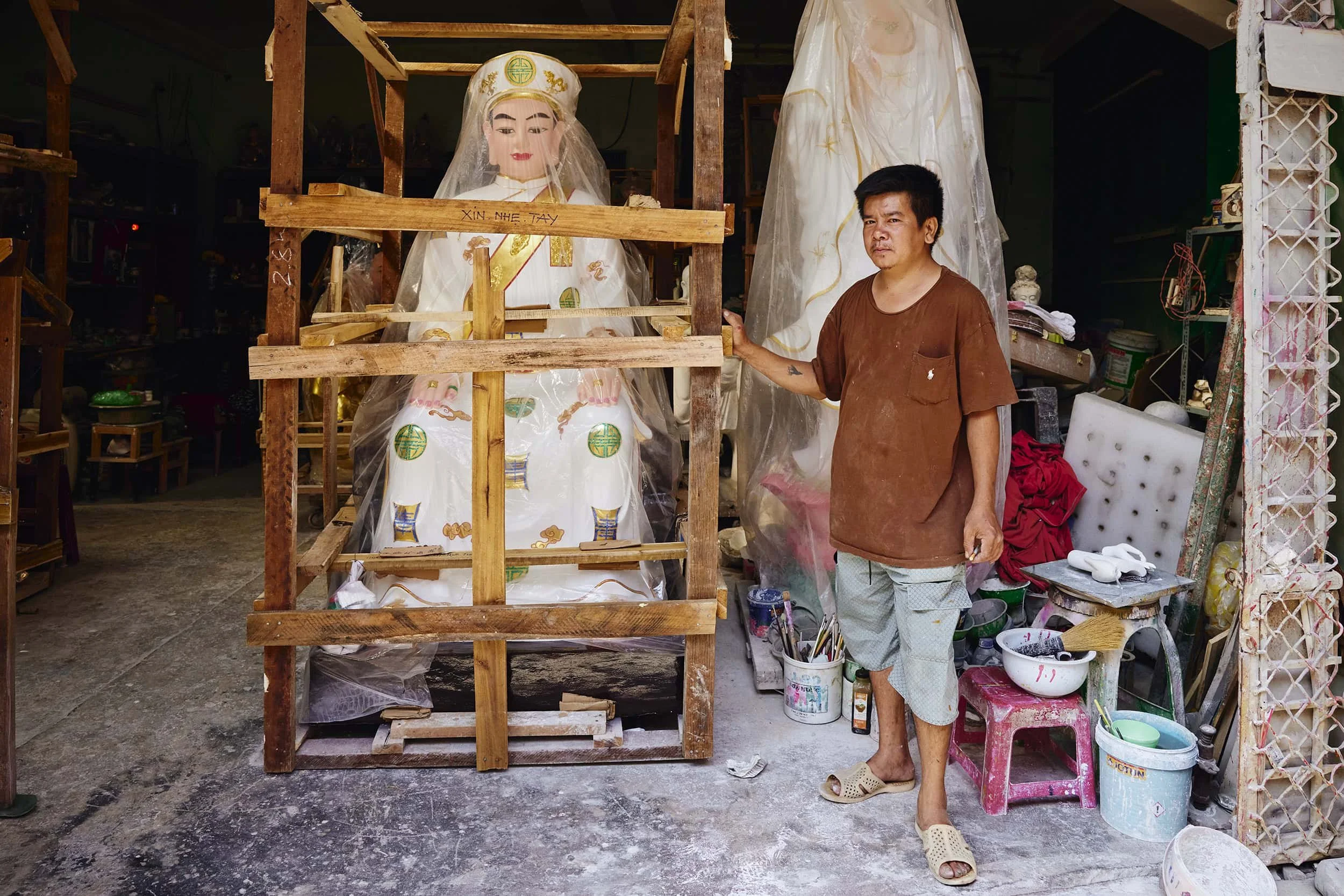 ho-chi-minh-city-religious-statue-workshop-17.JPG