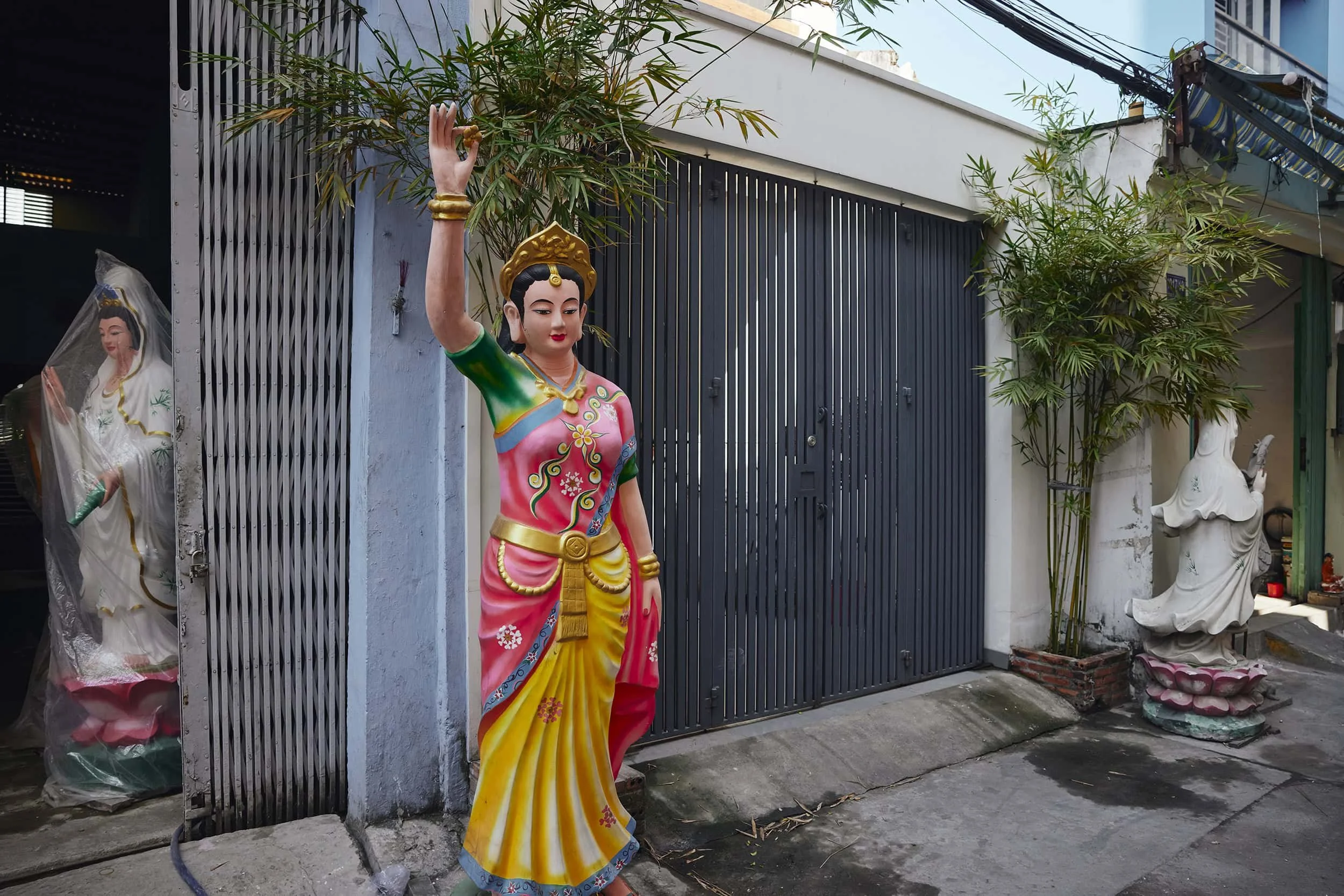 ho-chi-minh-city-religious-statue-workshop-20.JPG