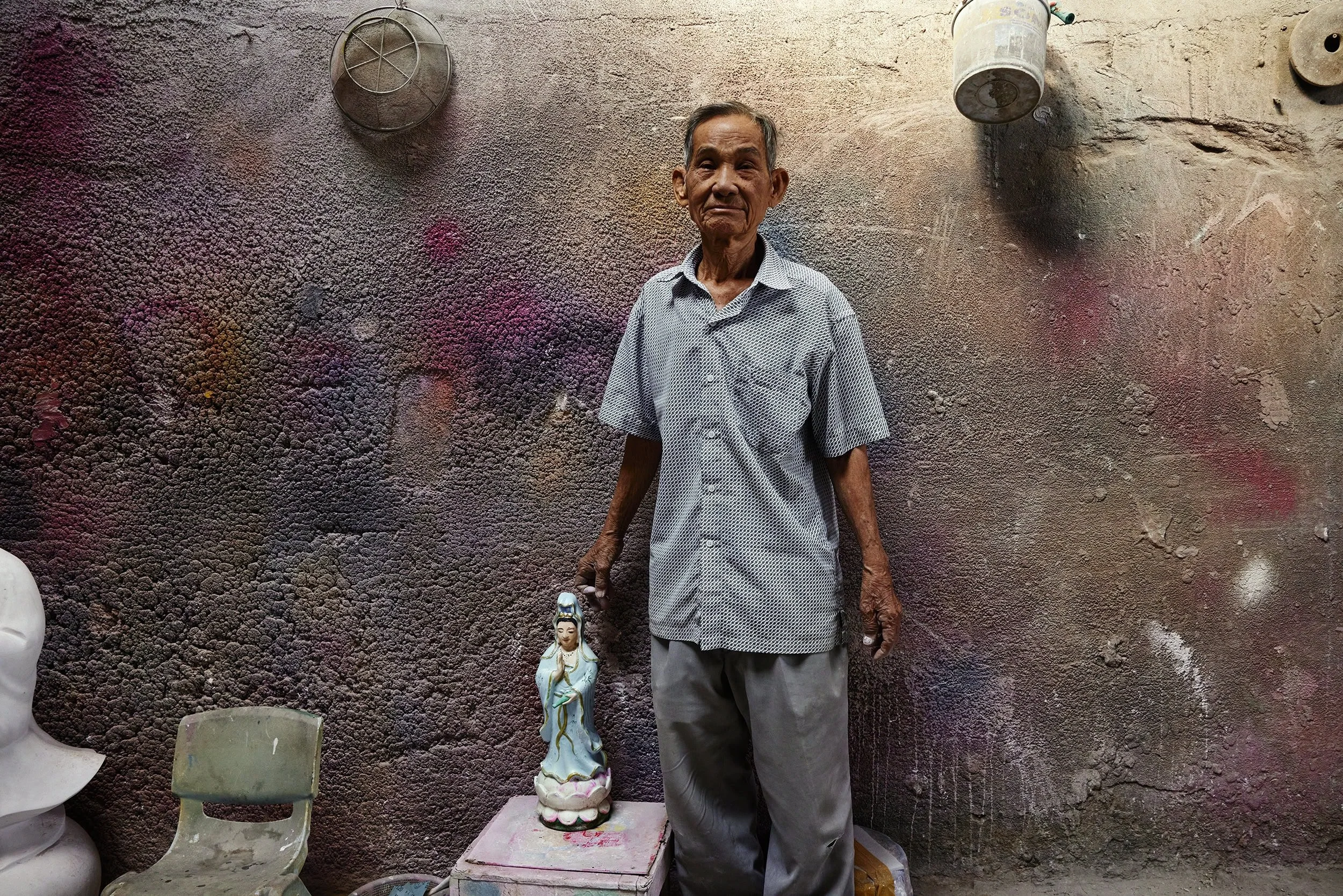 ho-chi-minh-city-religious-statue-workshop-03.JPG