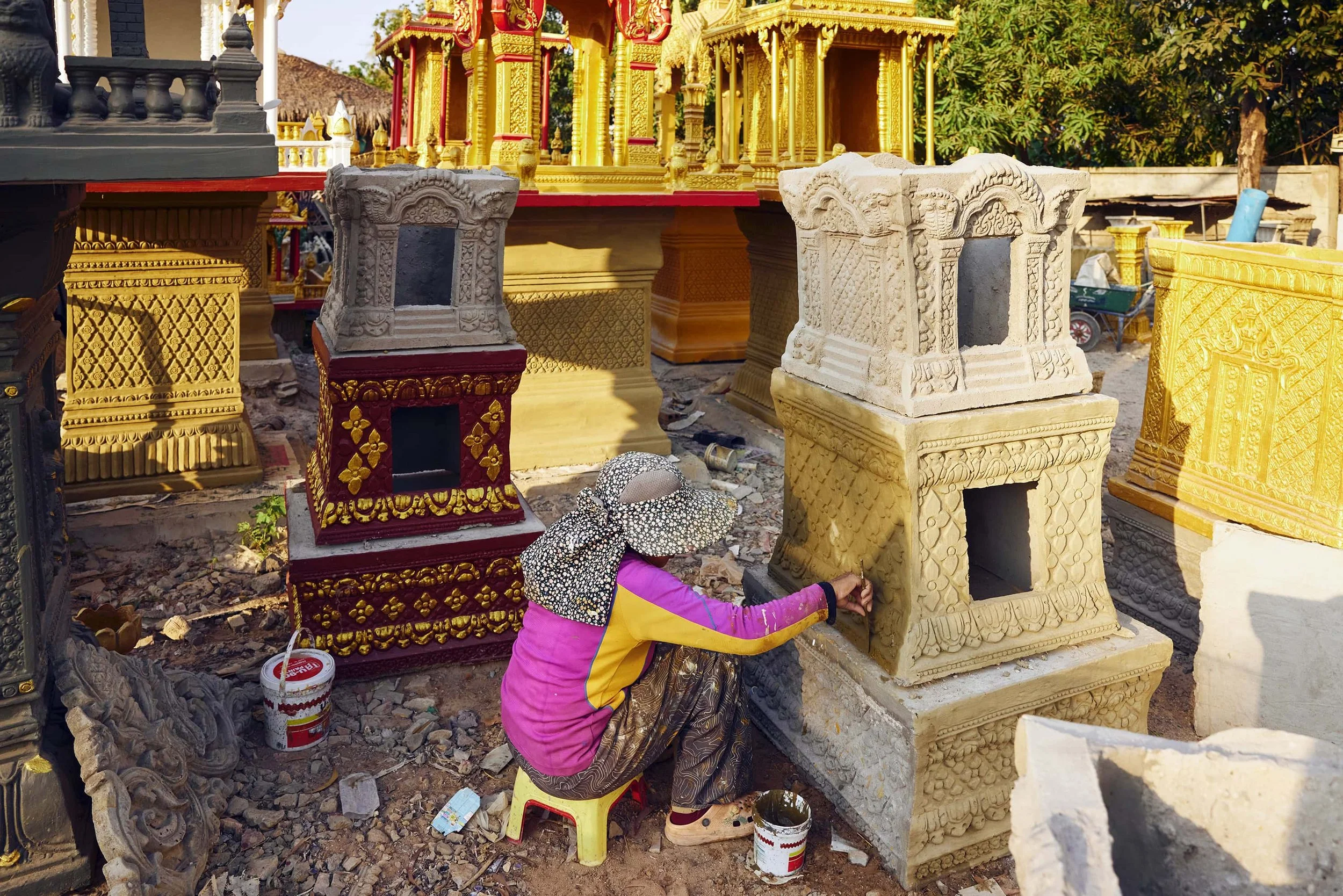 siem-reap-spirit-house-makers-documentary-photography.jpg