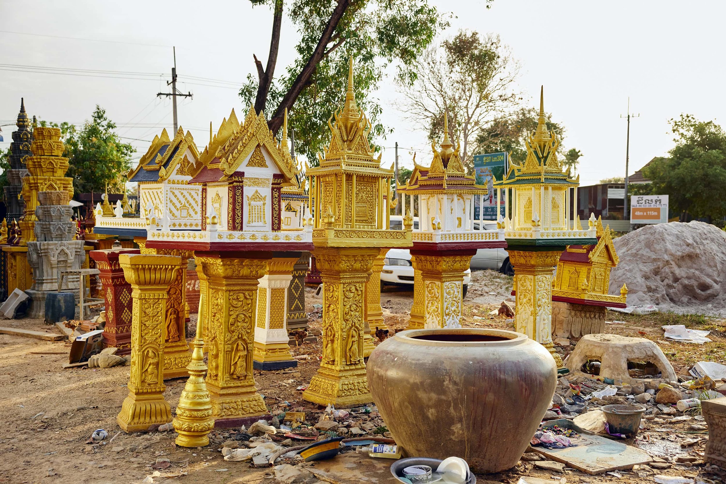 siem-reap-spirit-house-makers-documentary-photography.jpg