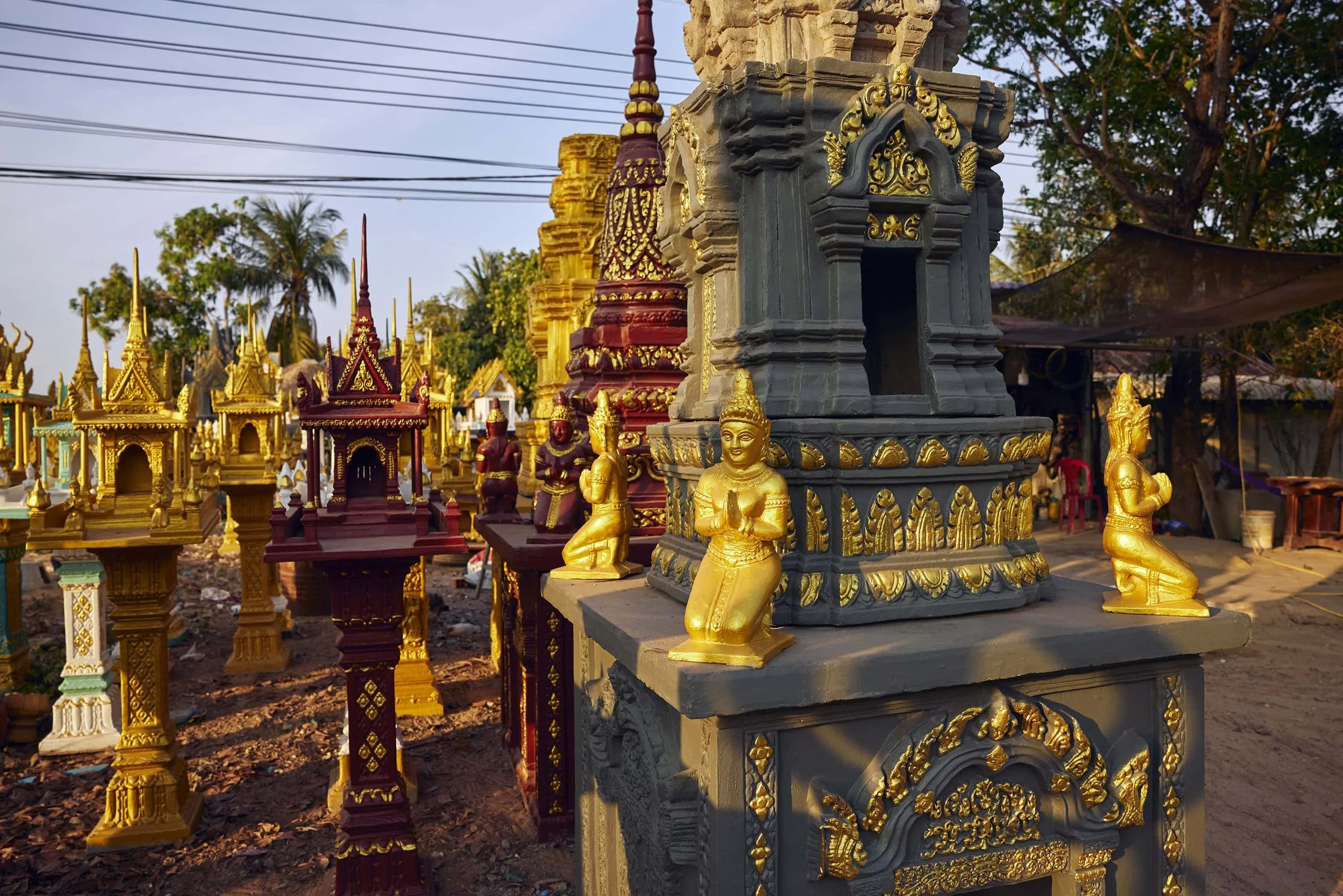 siem-reap-spirit-house-makers-documentary-photography.jpg