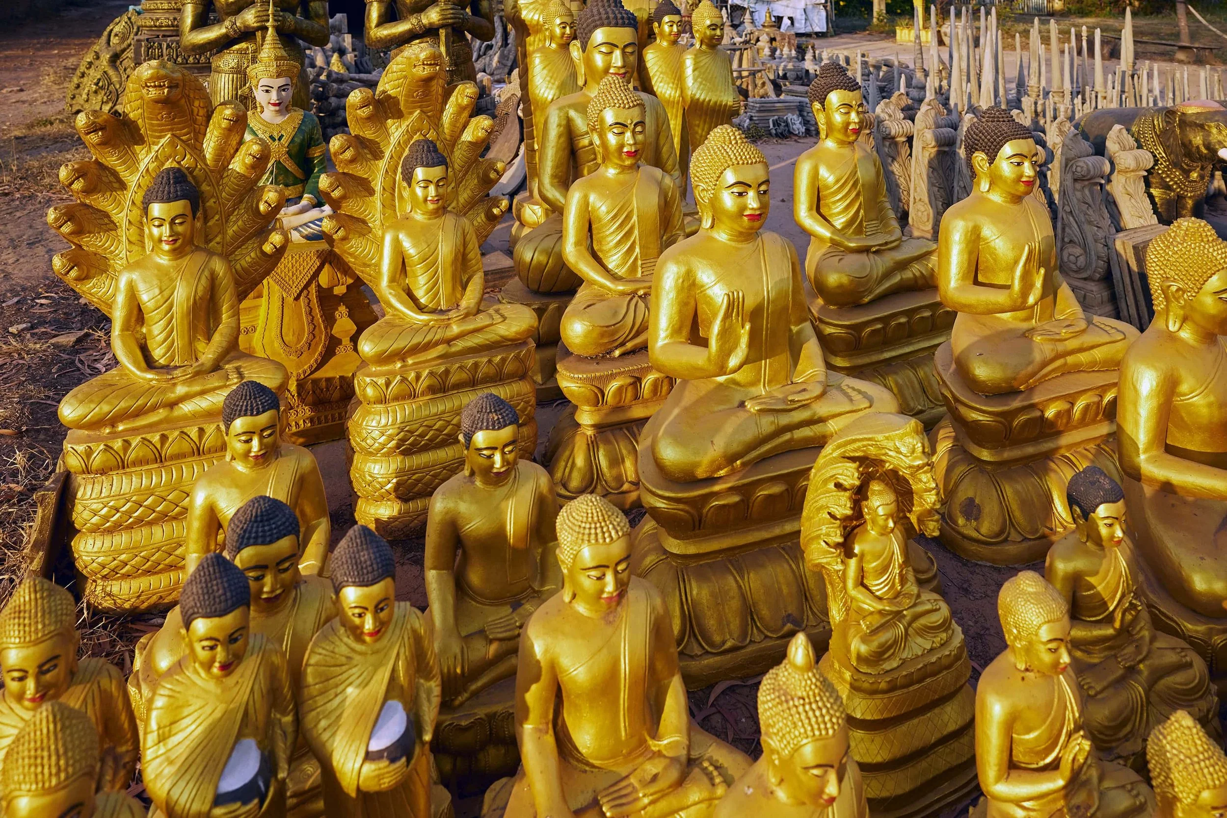 siem-reap-spirit-house-makers-documentary-photography.jpg