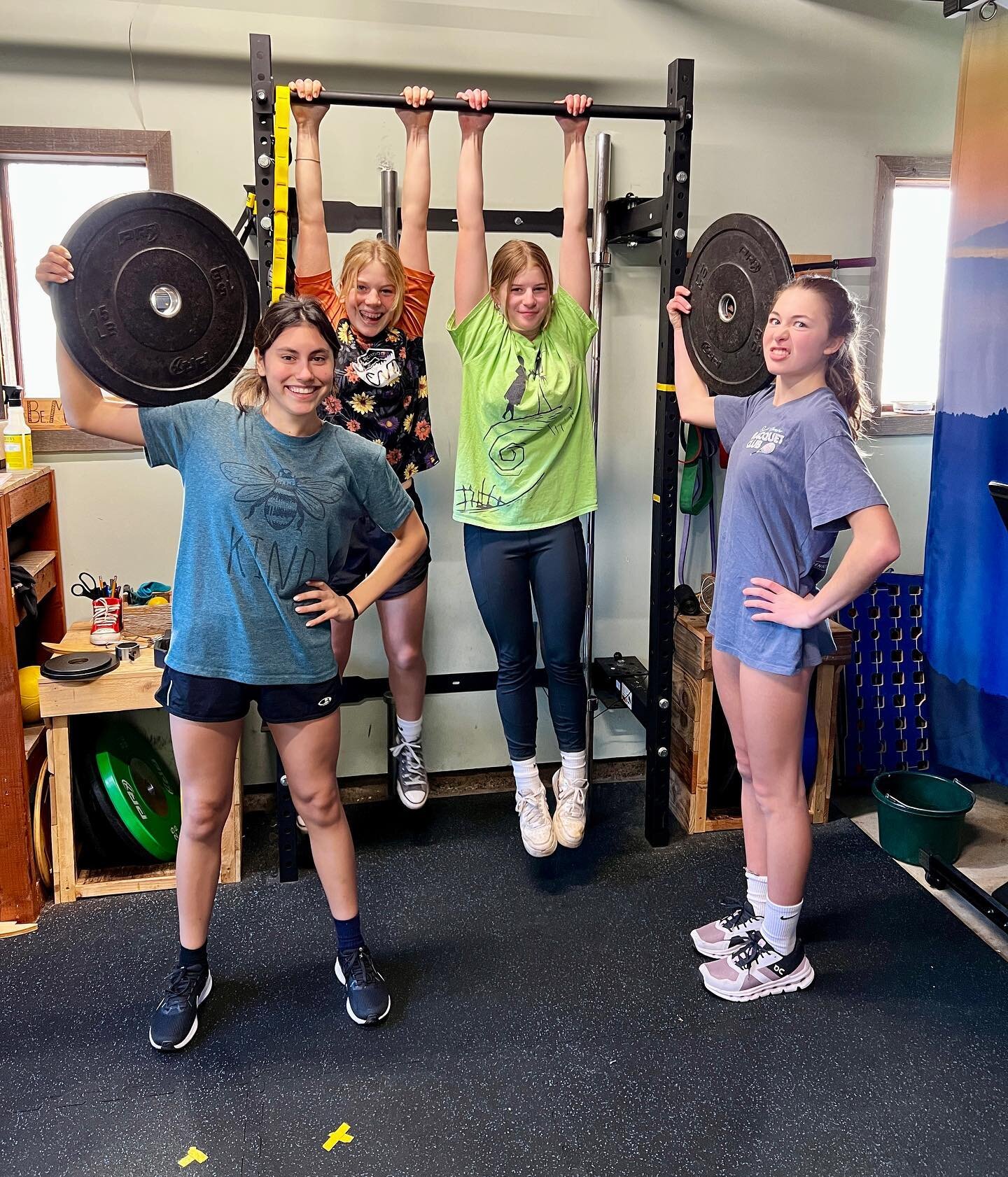 Just wrapped up a long training block w this 8th grade girl crew! 💪

We&rsquo;ve worked together since October, lifting 1-2x/ week.  By the end, every girl was able to deadlift their body weight for 10 reps 🙌🙌 huge accomplishment. 

In addition to