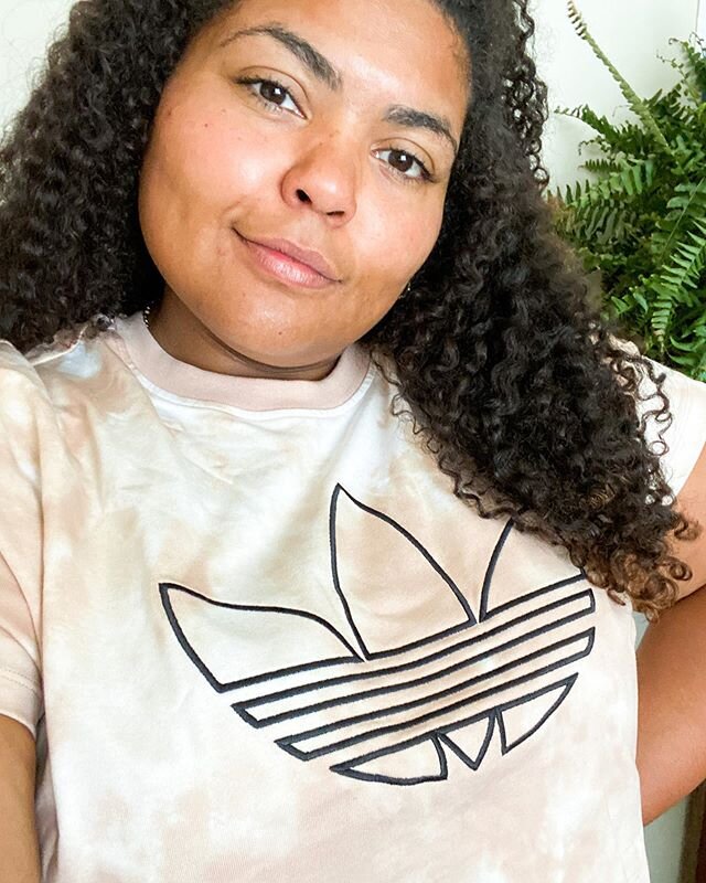 Hi hi hiii 😊 Since there are so many new faces here I figured I&rsquo;d introduce myself! I&rsquo;m Kat and I&rsquo;m all about body positivity, nontoxic beauty, dance fitness and all things fashion. So here are 10 things to know about me!

1. I gre