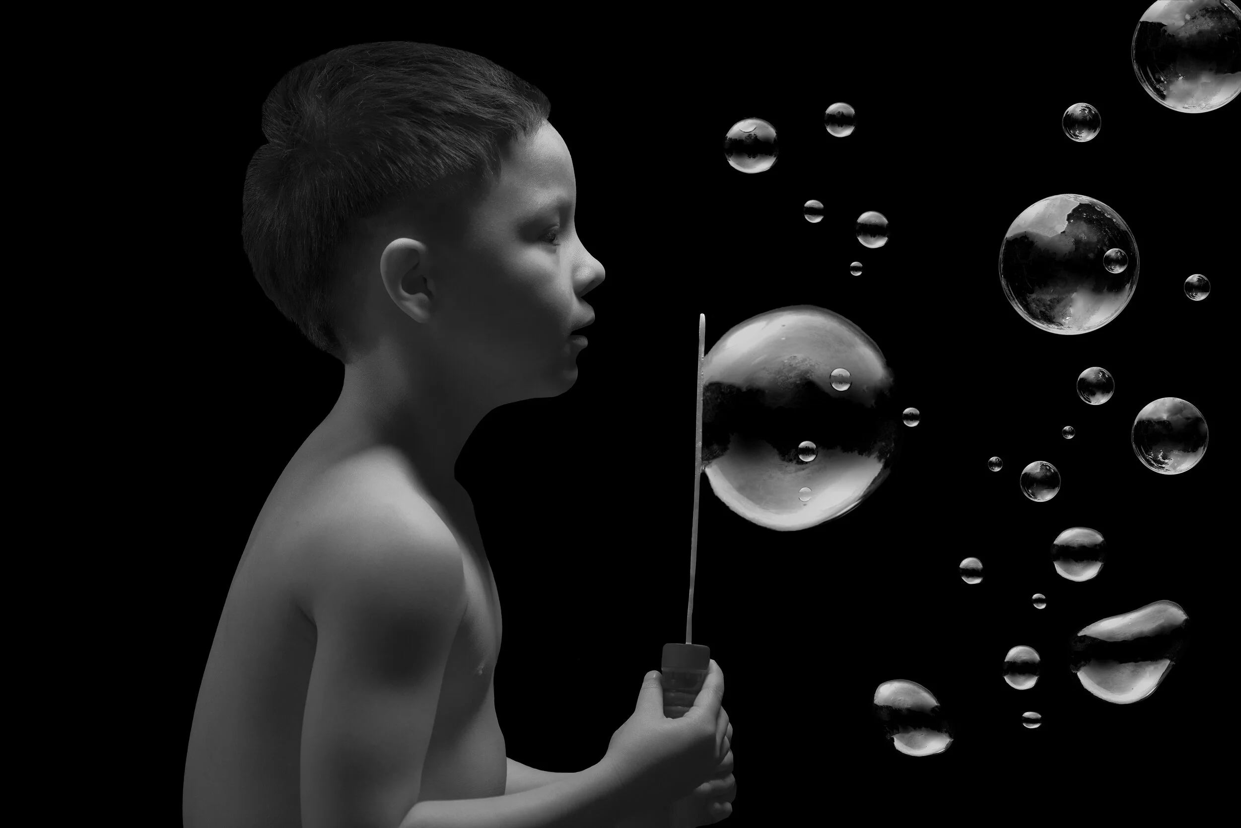 chito bubbles_012 bw.jpg