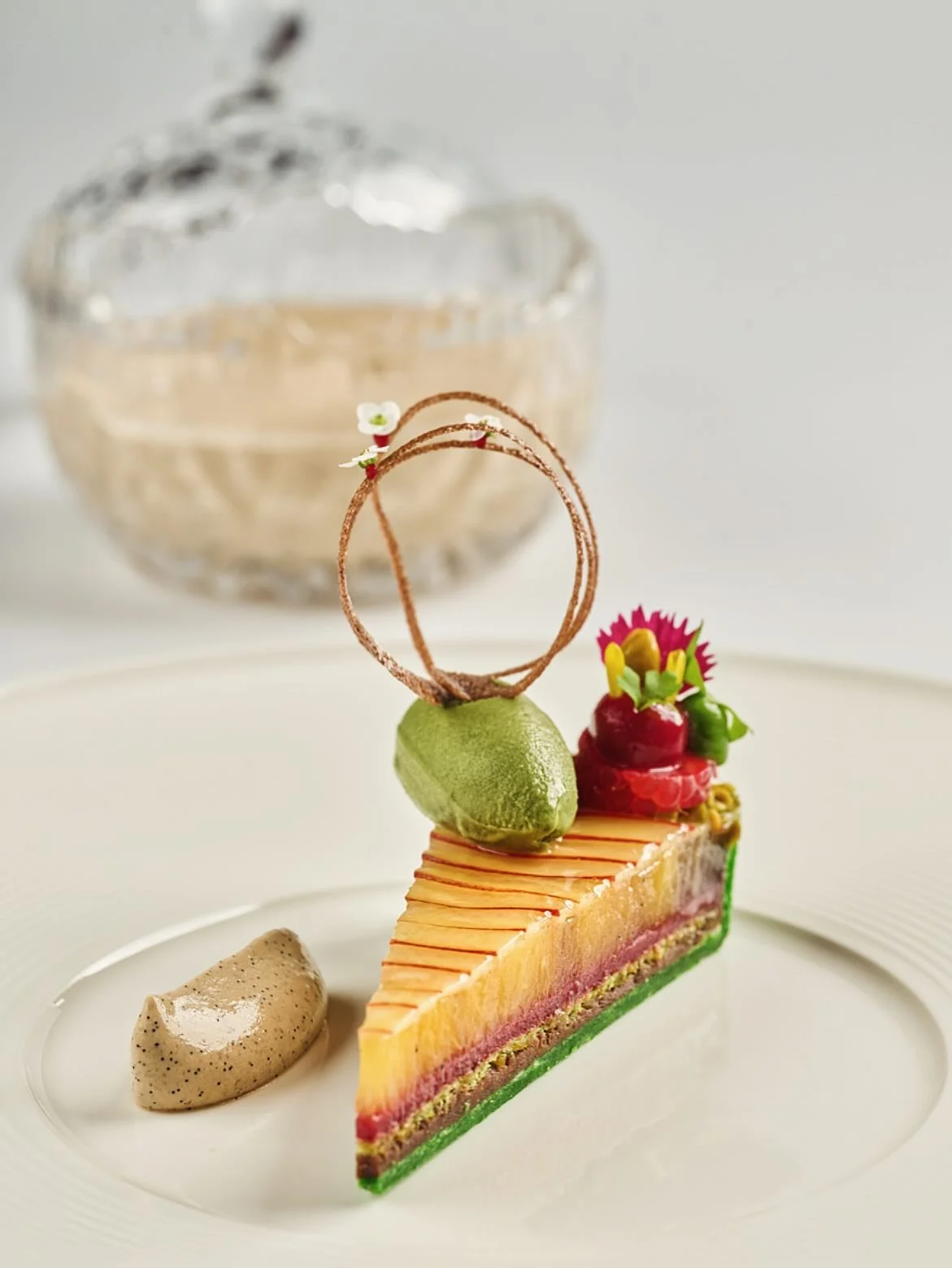 Peach Tarte 🍑 

Poached peach, Sicilian pistachio, Vanilla Noir. Crisp, cold, and layered &mdash; our summer dessert on Menu 50.

#FineDiningArt  #DishOfTheDay #ModernGastronomy #IntuitiveCuisine #BehindThePass #PrecisionThroughIntuition #Christiaan