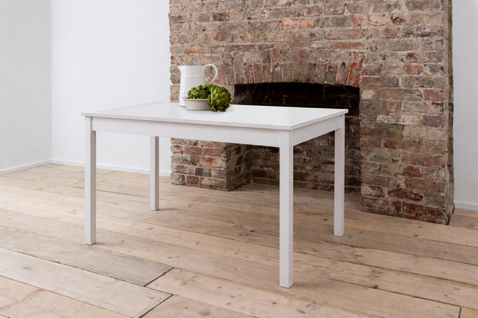 118cm Dining Table in Solid White